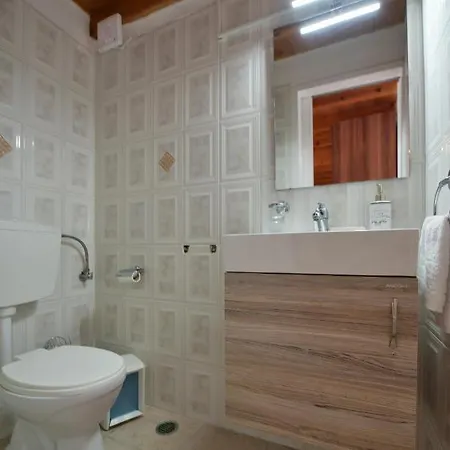Arco I/ Downtown Rustic Apartment/4 Min From Port Apartment *