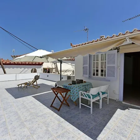 Arco I/ Downtown Rustic Apartment/4 Min From Port Apartment Hydra (Saronic Islands)
